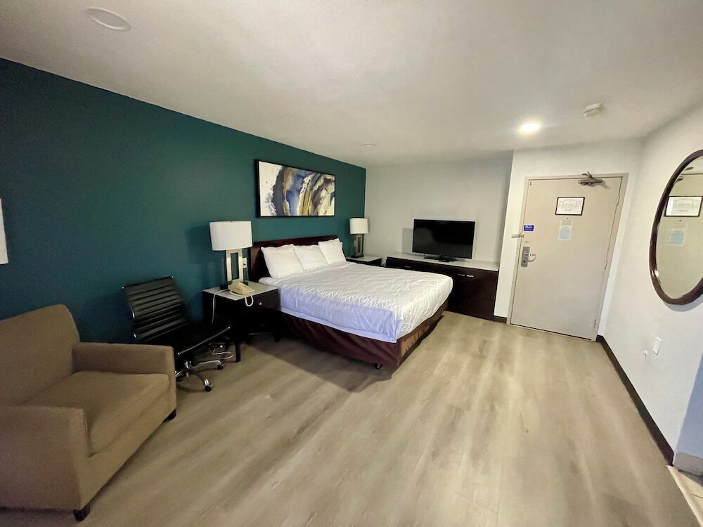 Фото Portside Inn & Suites