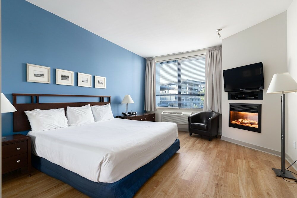 Фото Ocean Promenade Hotel