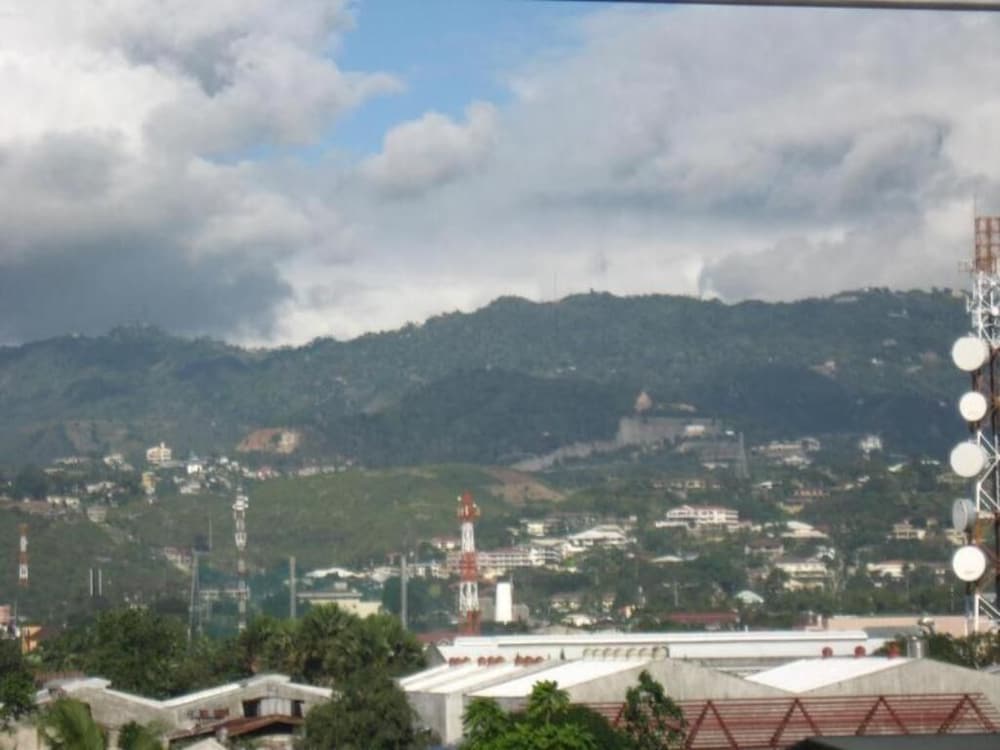 Фото Lylie Hotel