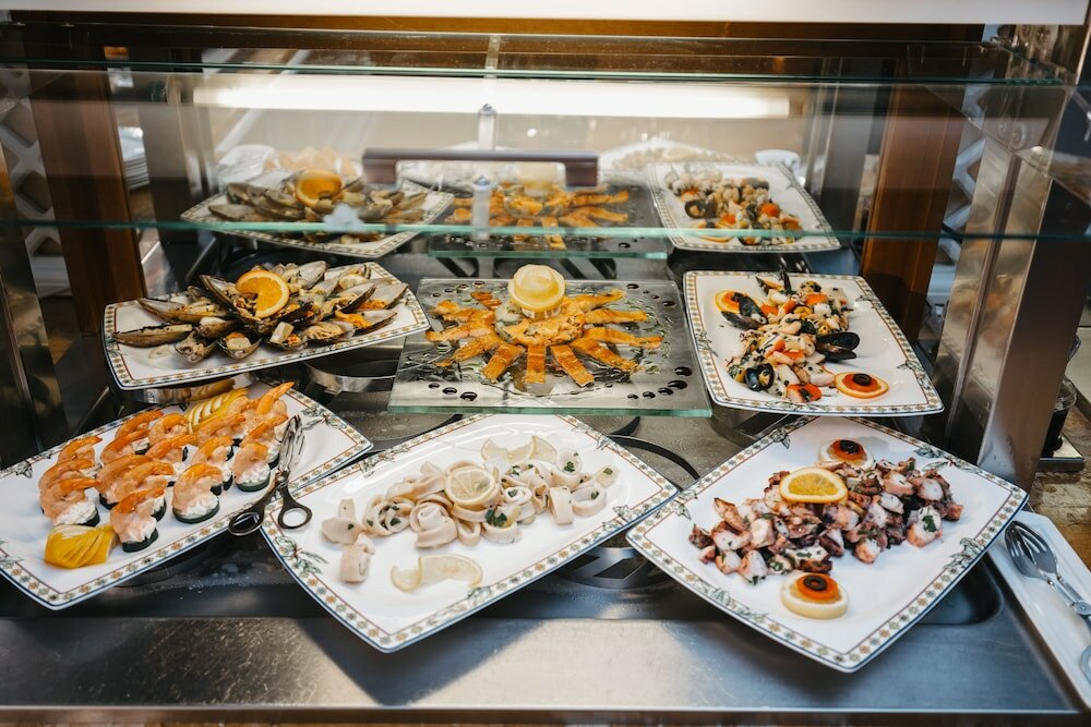 Фото Swiss Diamond Hotel Prishtina