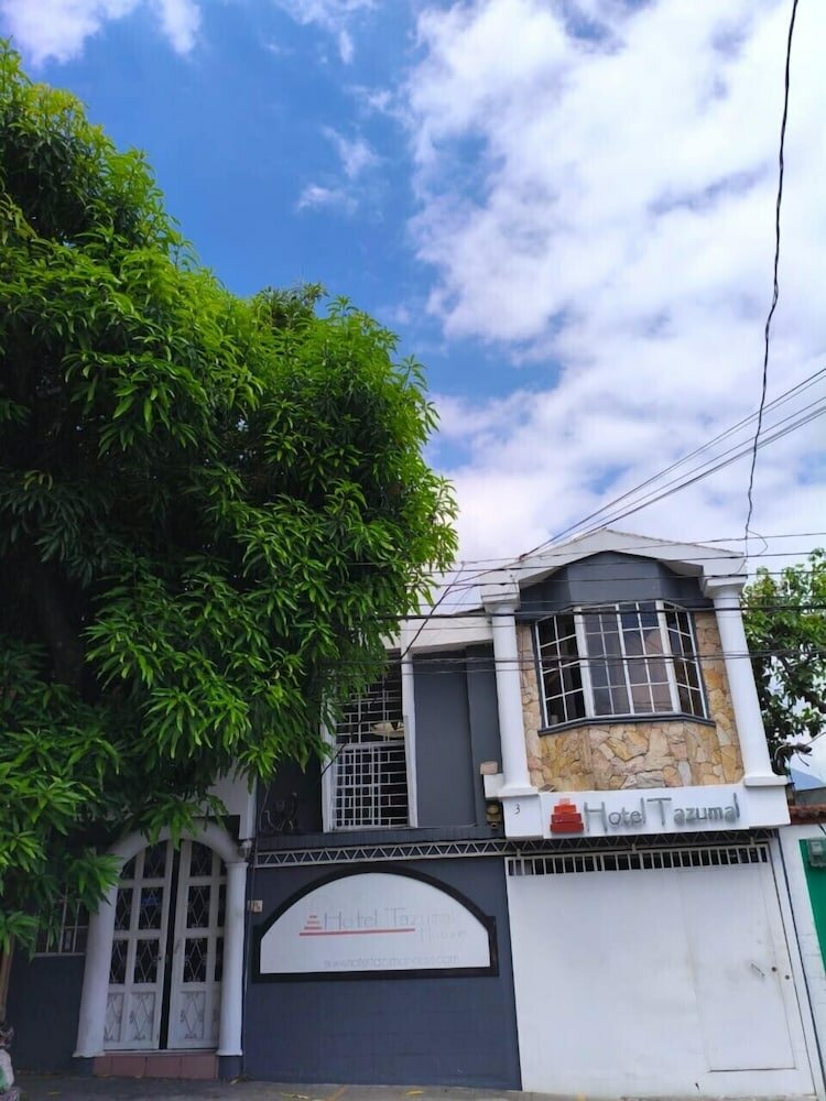 Фото Hotel Tazumal House