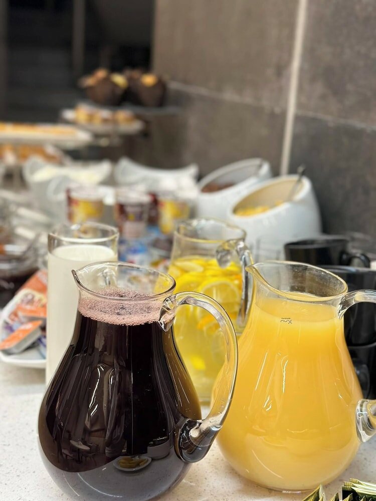 Фото Bridge Hotel