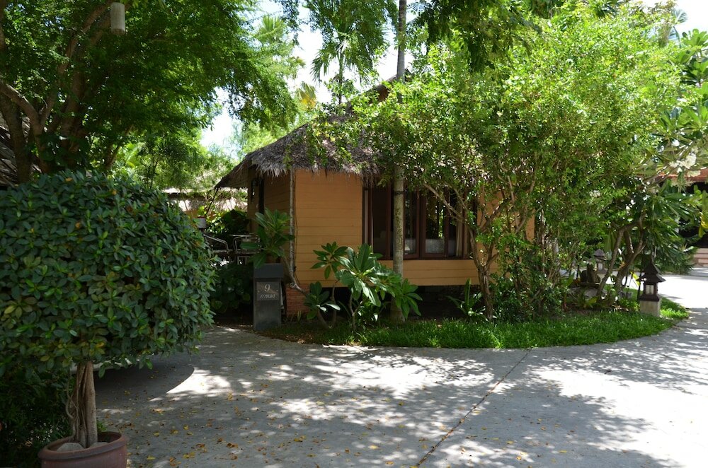 Фото Inrawadee Resort