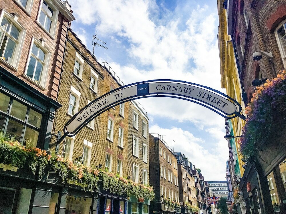 Фото Holiday Inn London - West, an Ihg Hotel