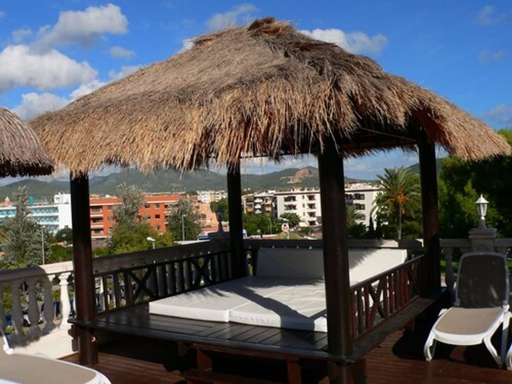 Фото Hotel Boutique Bon Repos - Adults Only