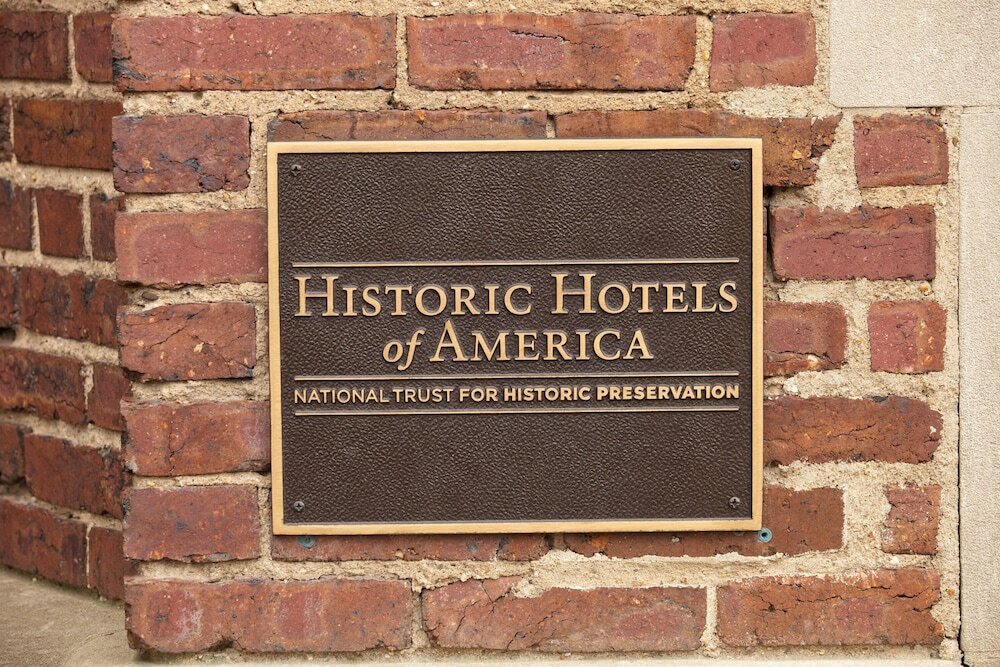 Фото The Henley Park Hotel