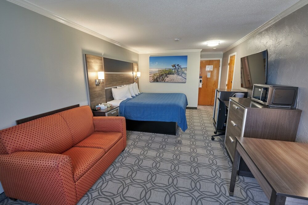 Фото Ambassador Inn & Suites