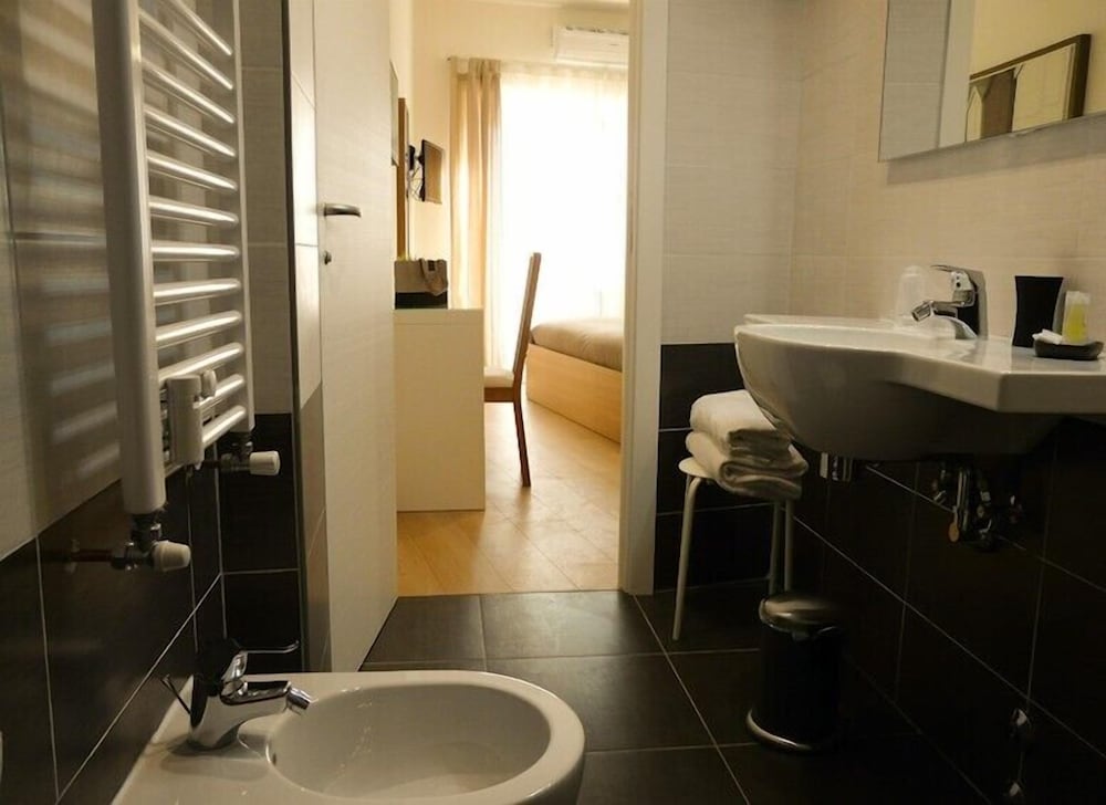 Фото Atticoromantica