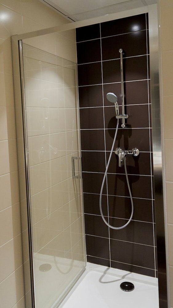 Фото Brit Hotel Mâcon Centre Gare