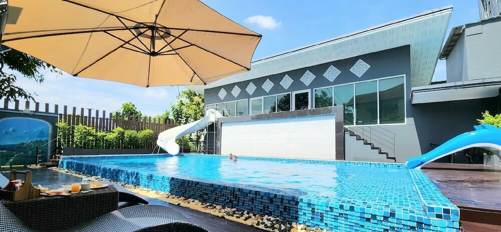 Hotel Sky Dome Resotel, Bangkok, photo