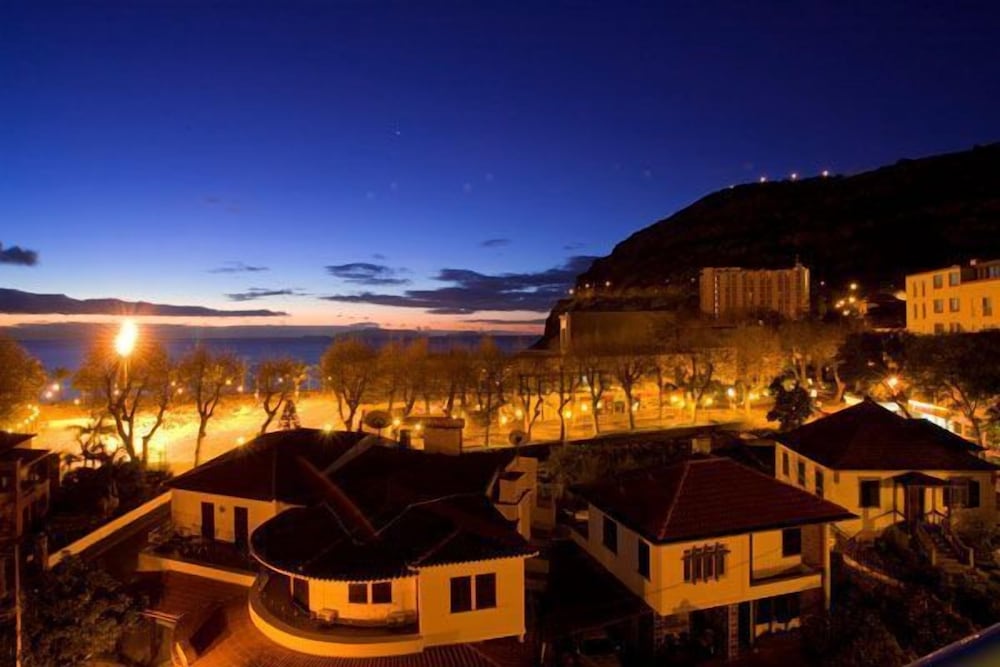 Фото Hotel White Waters