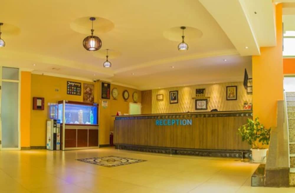 Фото Hbt Russel Hotel