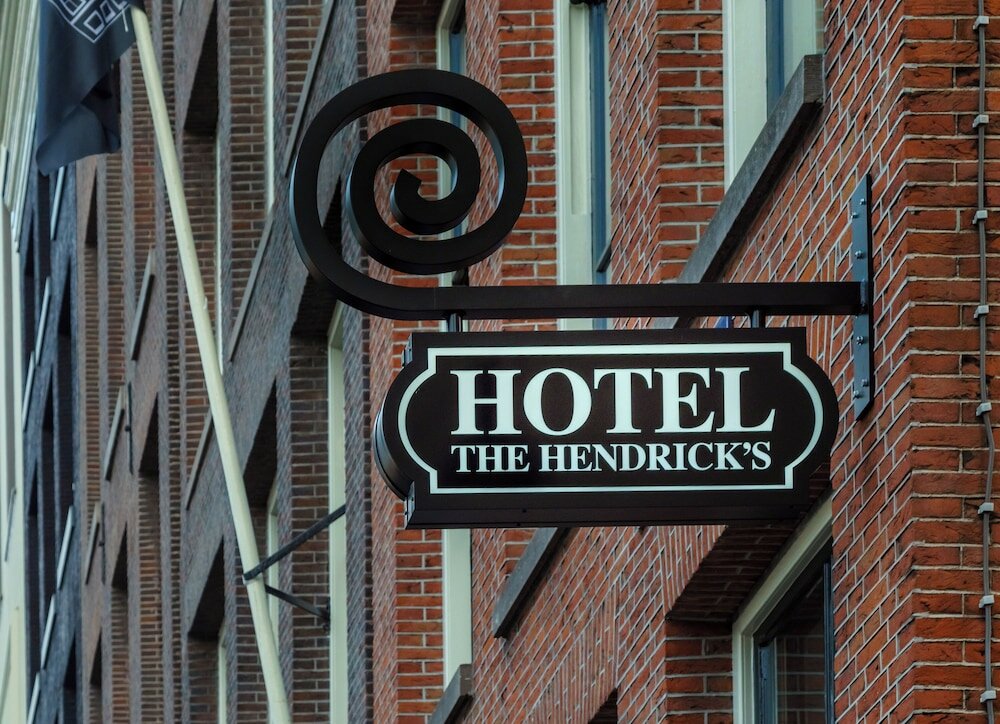 Фото The Hendrick's Hotel