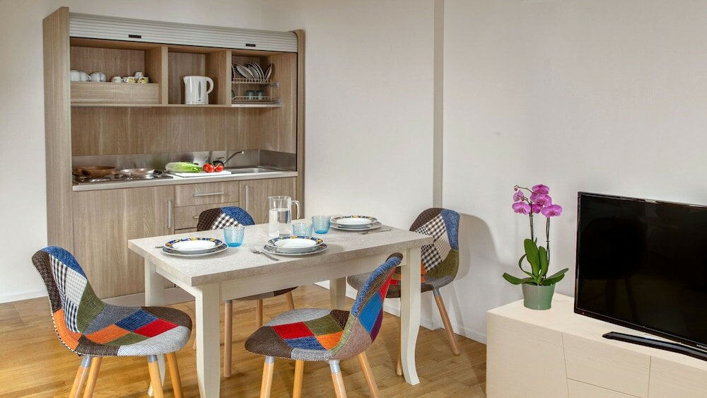 Фото MyTALE Creative Academy Hotel