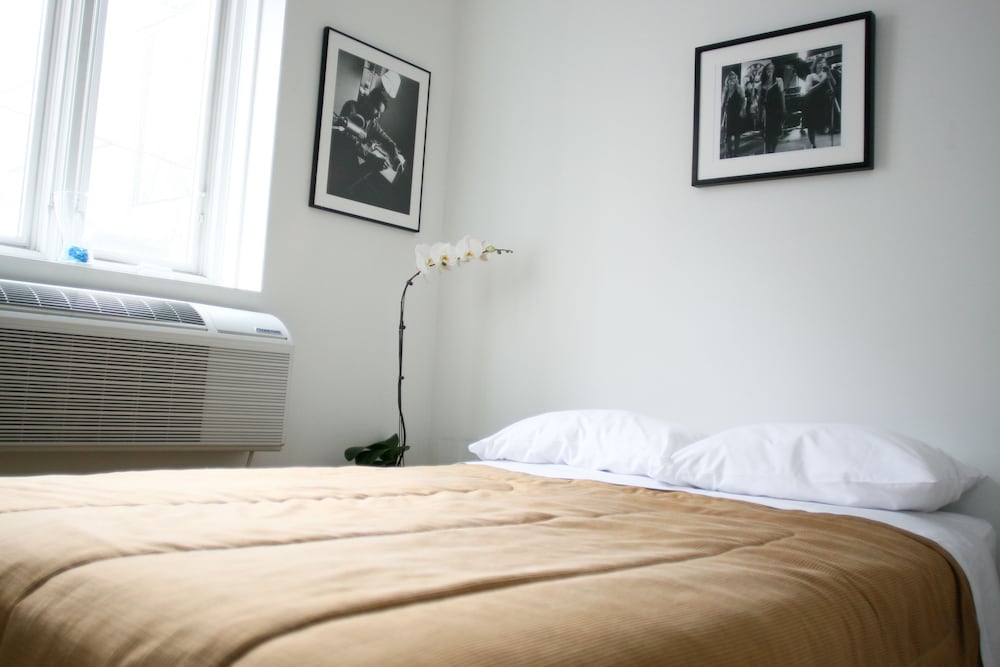 Фото The Rex Hotel