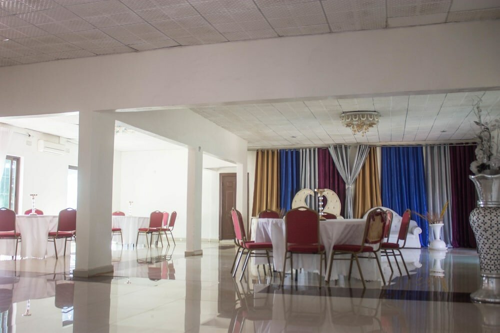 Фото Leget Lodges & Gardens