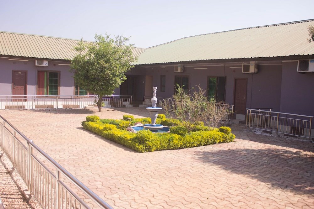 Фото Leget Lodges & Gardens