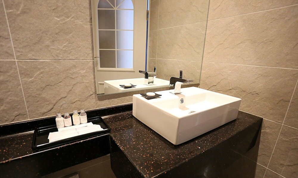 Фото Suntree Hotel