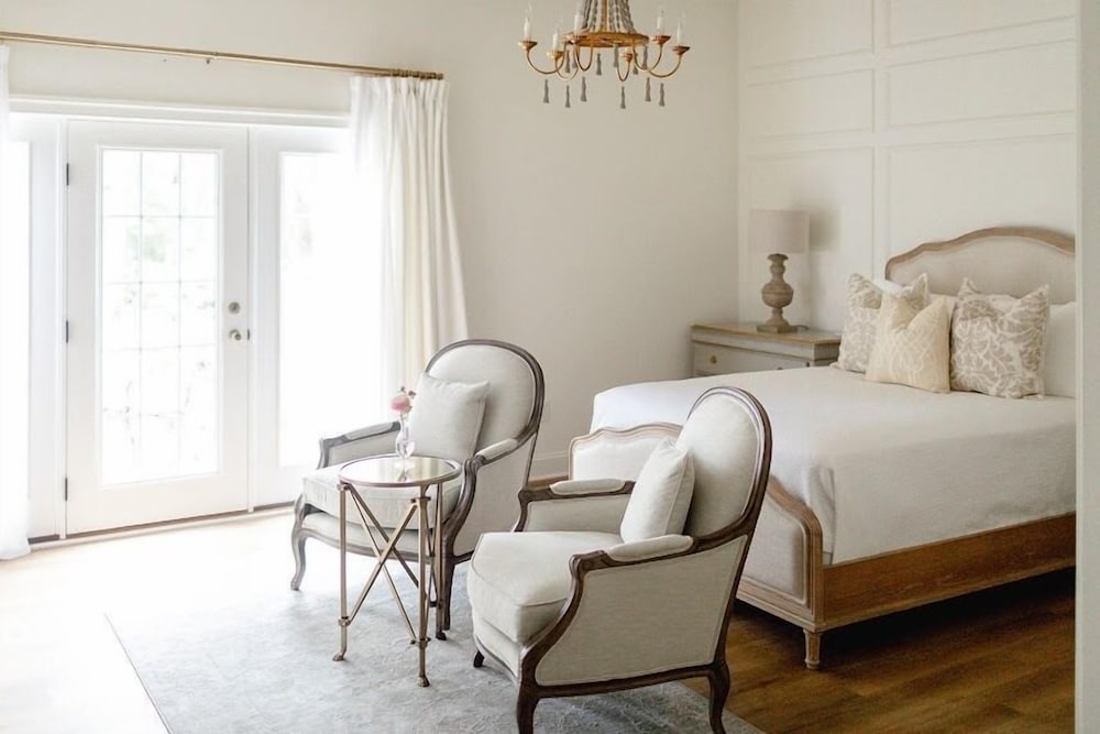 Фото Fairville Inn