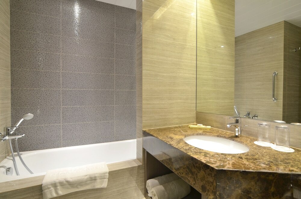 Фото Pearl Garden Hotel