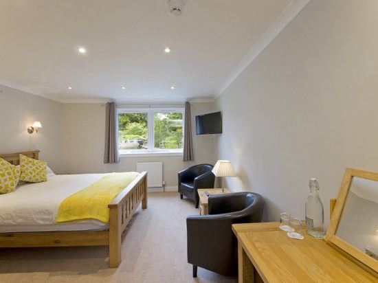 Фото Falls of Lora Hotel