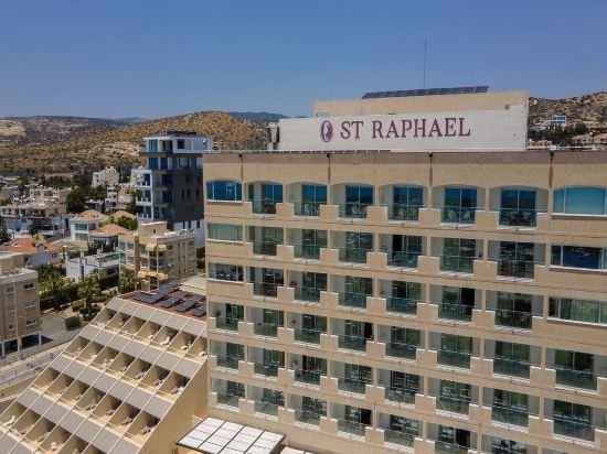 Фото St Raphael Resort & Marina