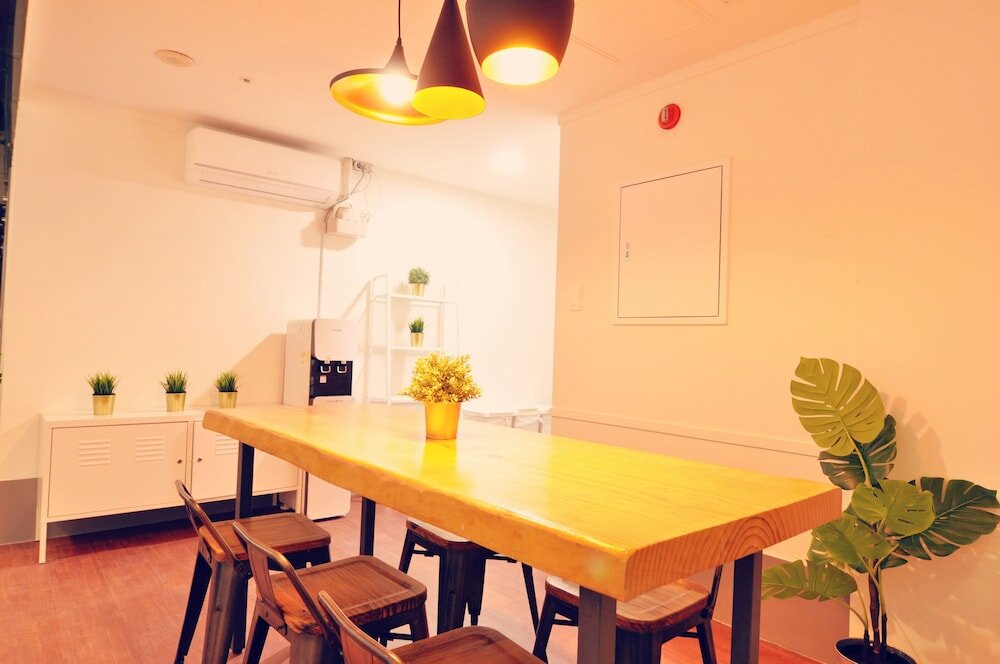 Фото Oyo Hostel Myeongdong 3