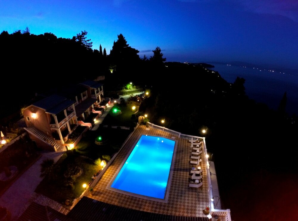 Фото Niki Apartments