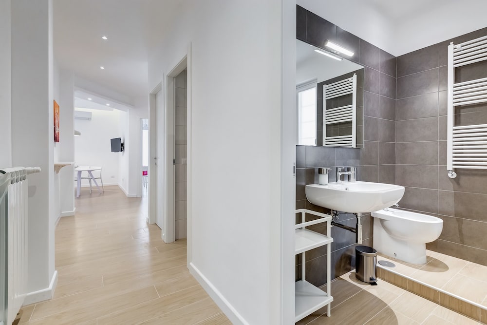 Фото Lovely 3 rooms apartment close Trastevere Station