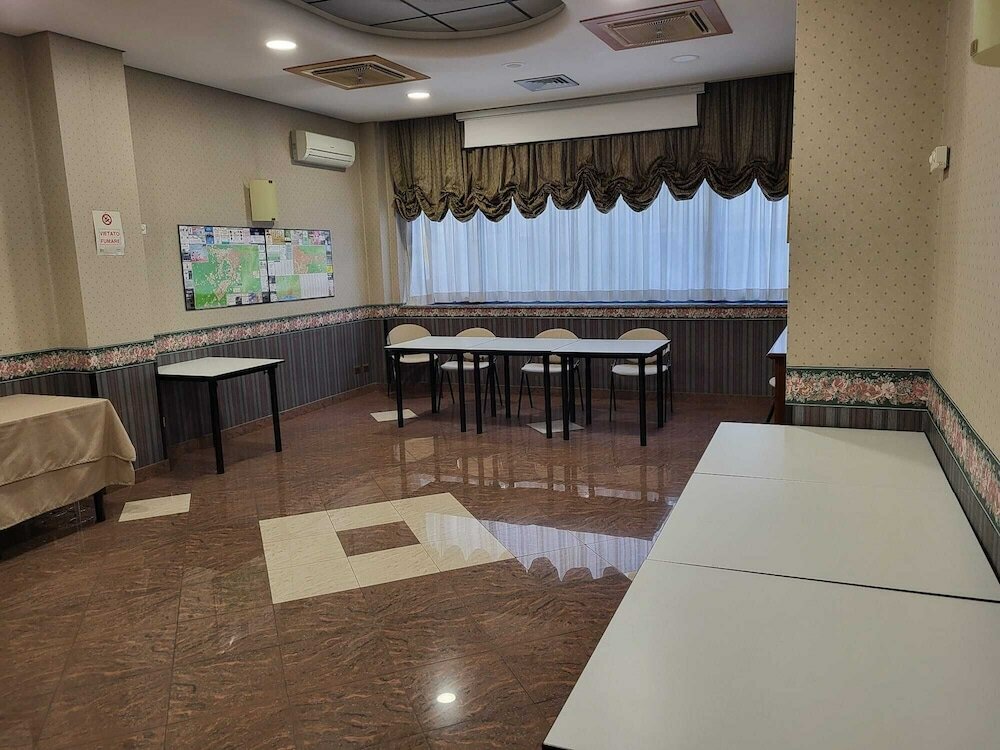 Фото Hotel Kroma