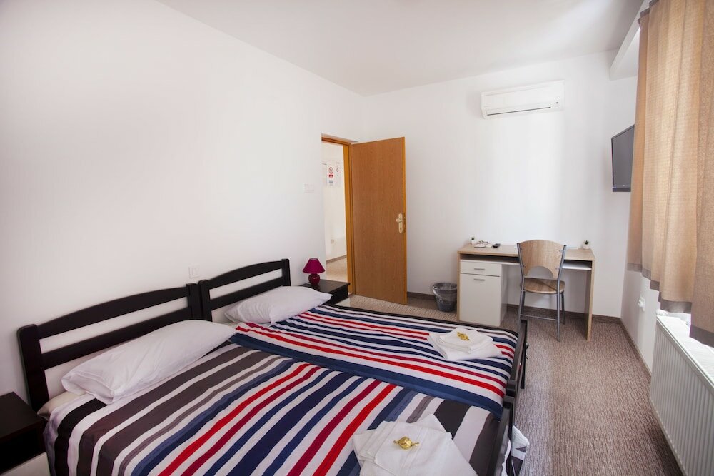 Фото Отель London Rooms Zagreb Airport