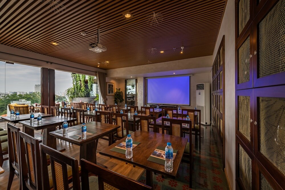 Фото Au Lac Legend Hotel