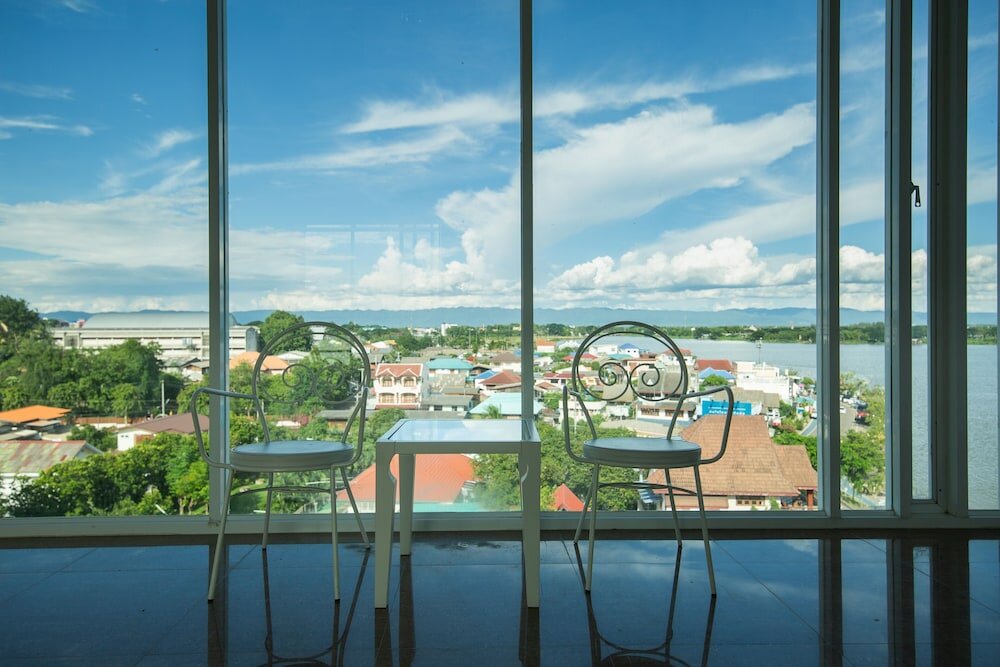 Фото Phuglong Hotel