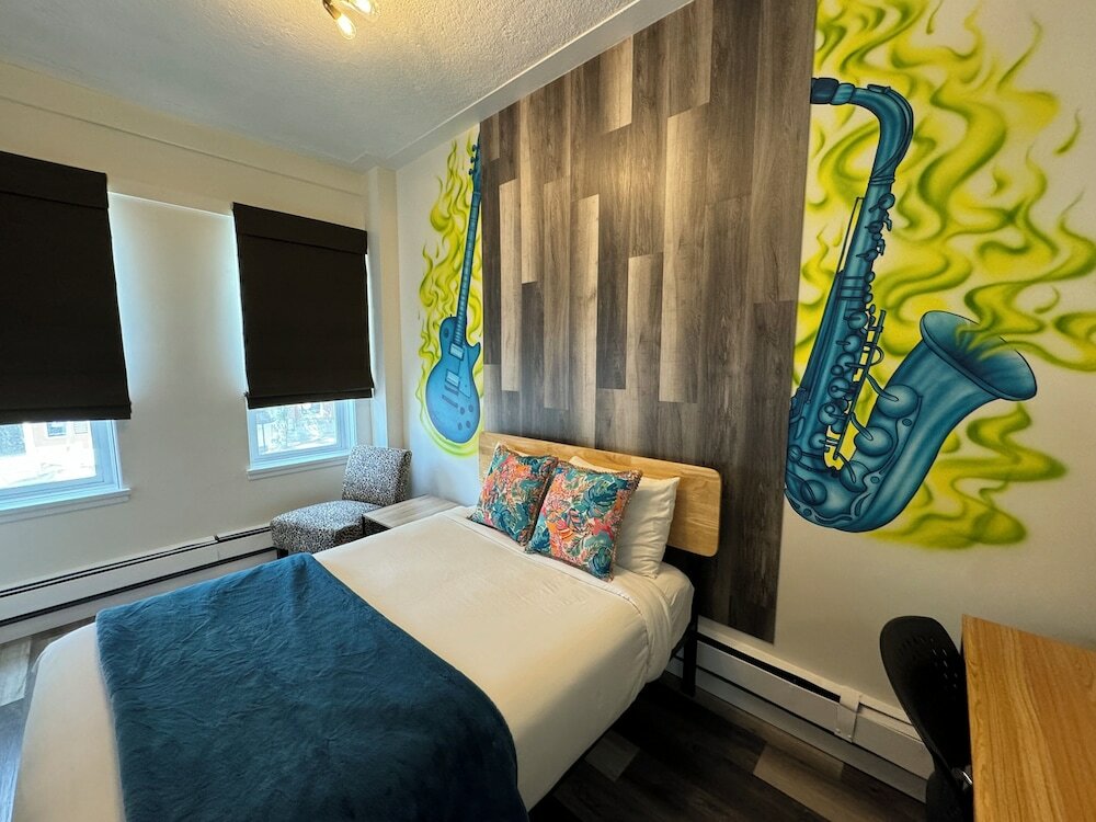 Фото Commercial Hotel