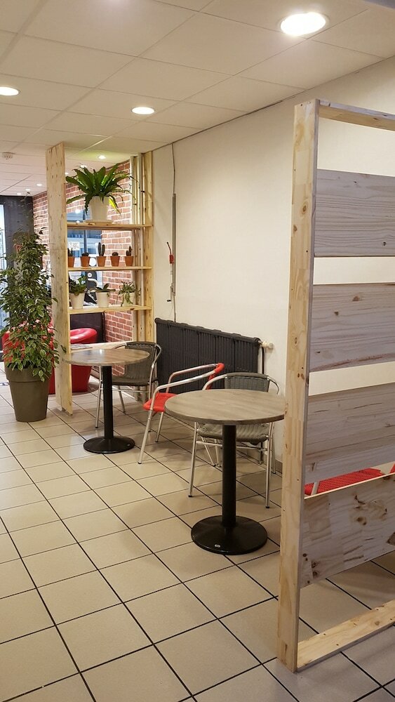 Фото Hôtel Au Spatial