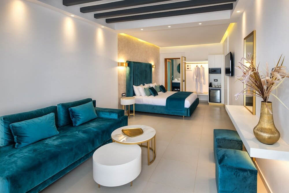 Фото Aura Suites