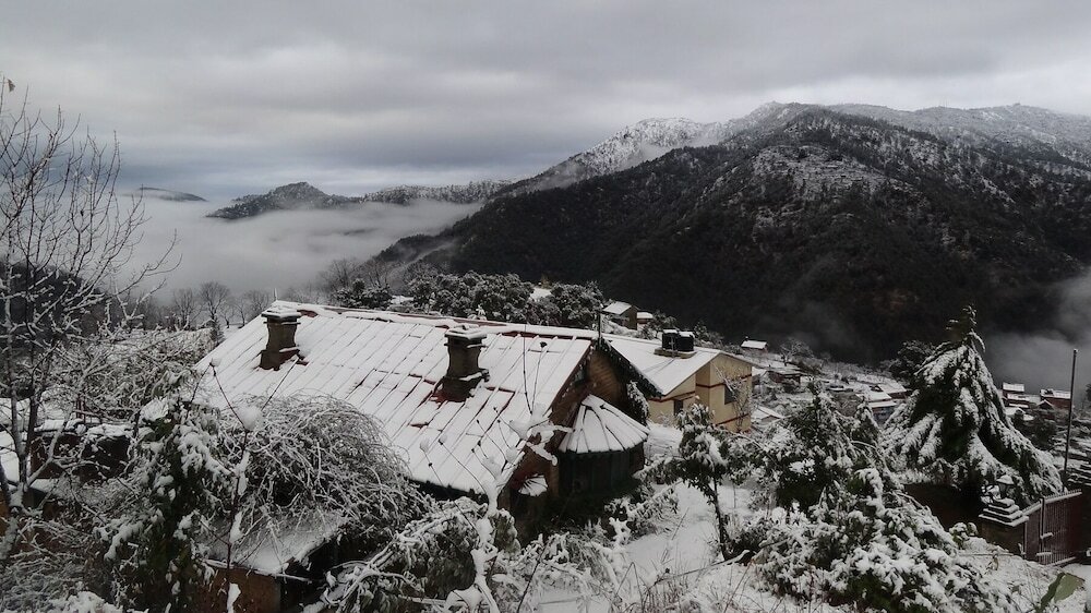 Фото Neemrana's - Ramgarh Bungalows