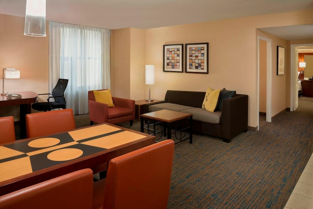 Фото Residence Inn by Marriott Toronto Downtown Entertainment District