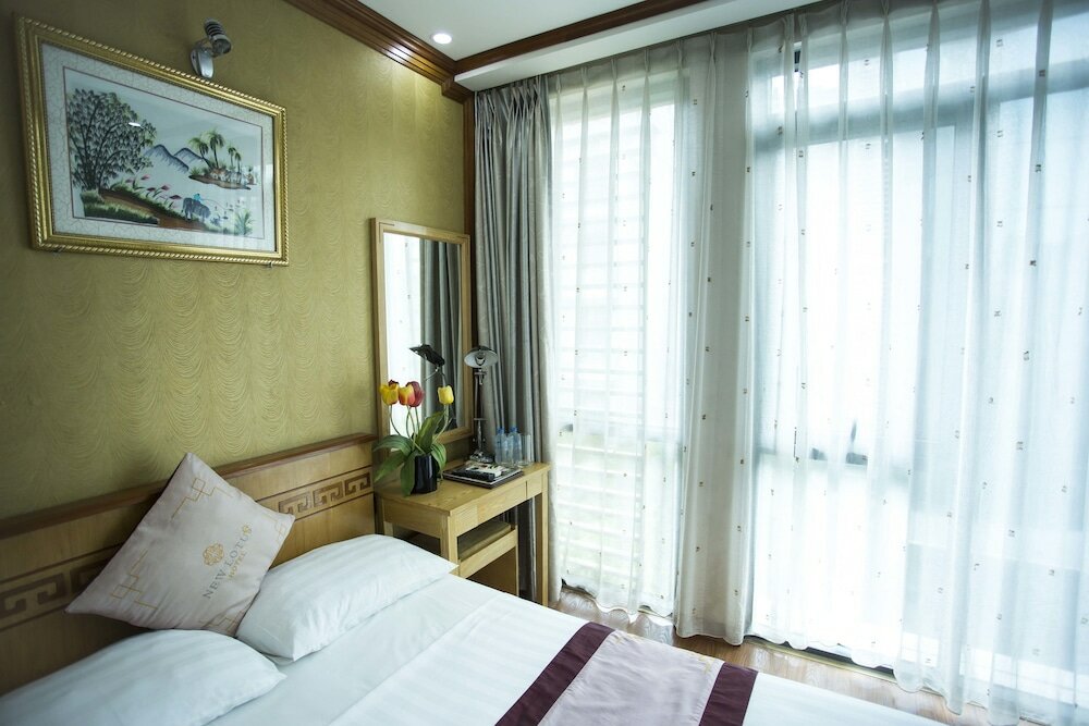 Фото New Lotus Hotel