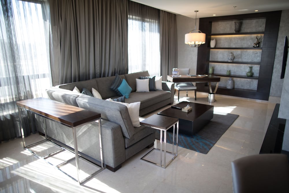 Фото The House Boutique Suites