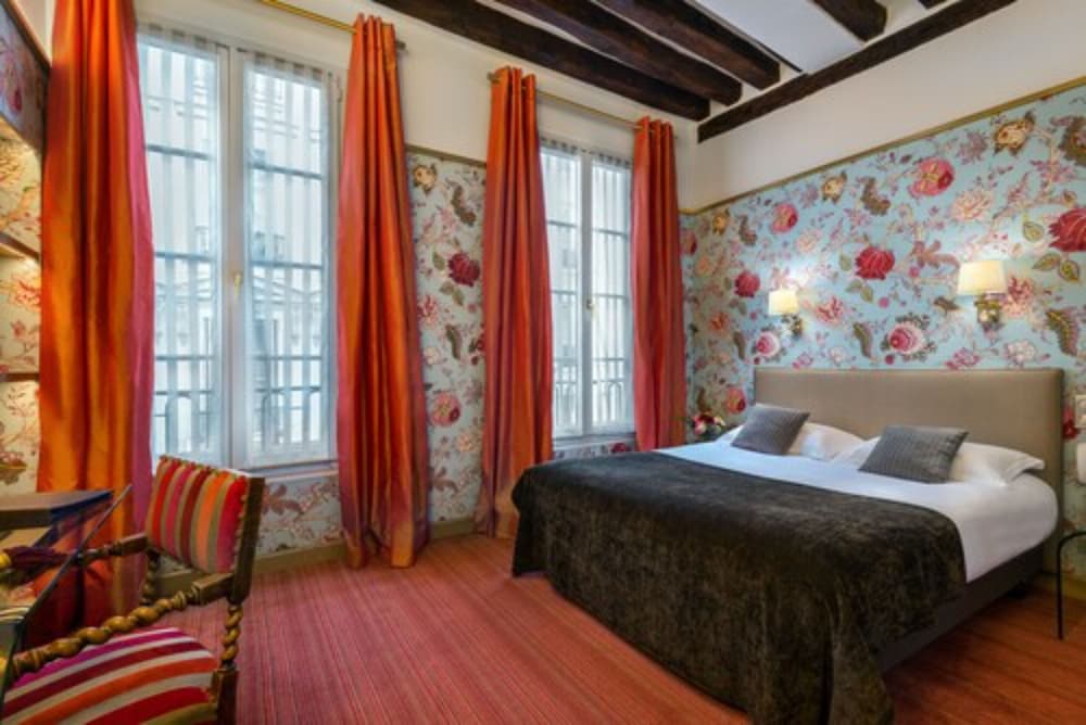 Фото Saint-Paul Rive-Gauche