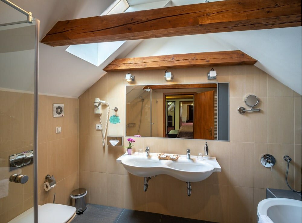 Фото Ea Embassy Prague Hotel