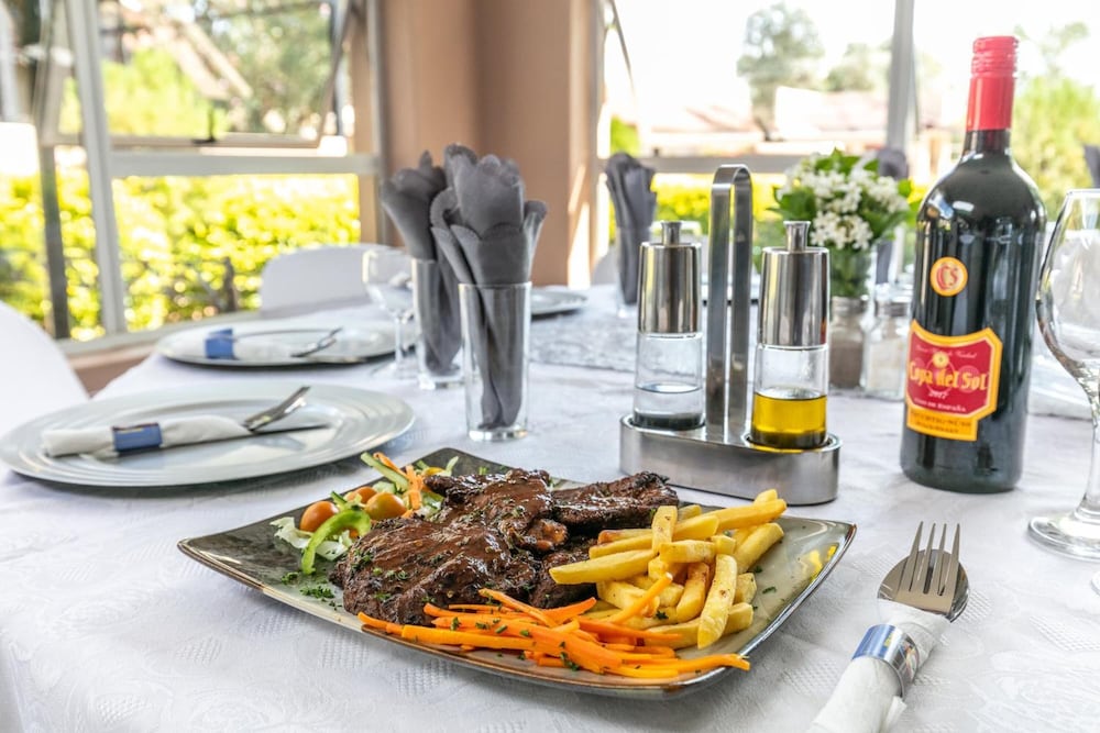 Фото Oasis Motel