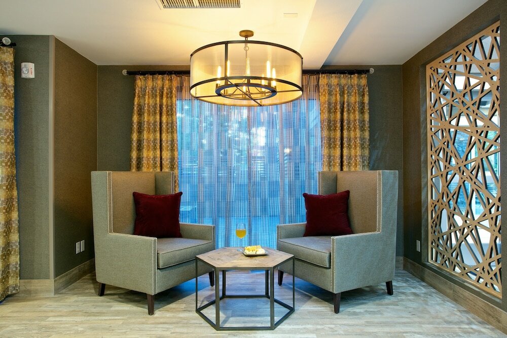 Фото Holiday Inn Express & Suites Paso Robles, an Ihg Hotel
