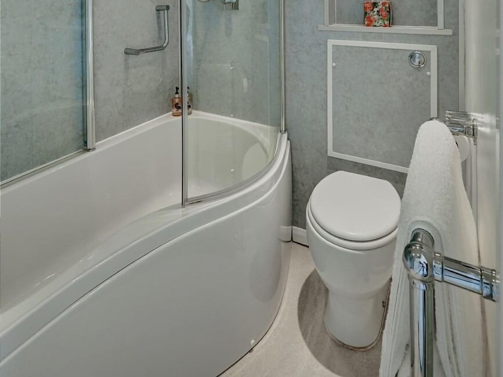 Фото Bosavern House