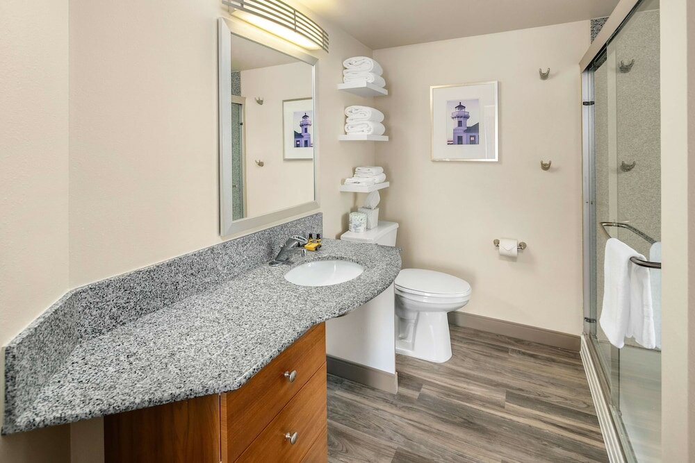 Фото Executive Residency by Best Western Navigator Inn & Suites