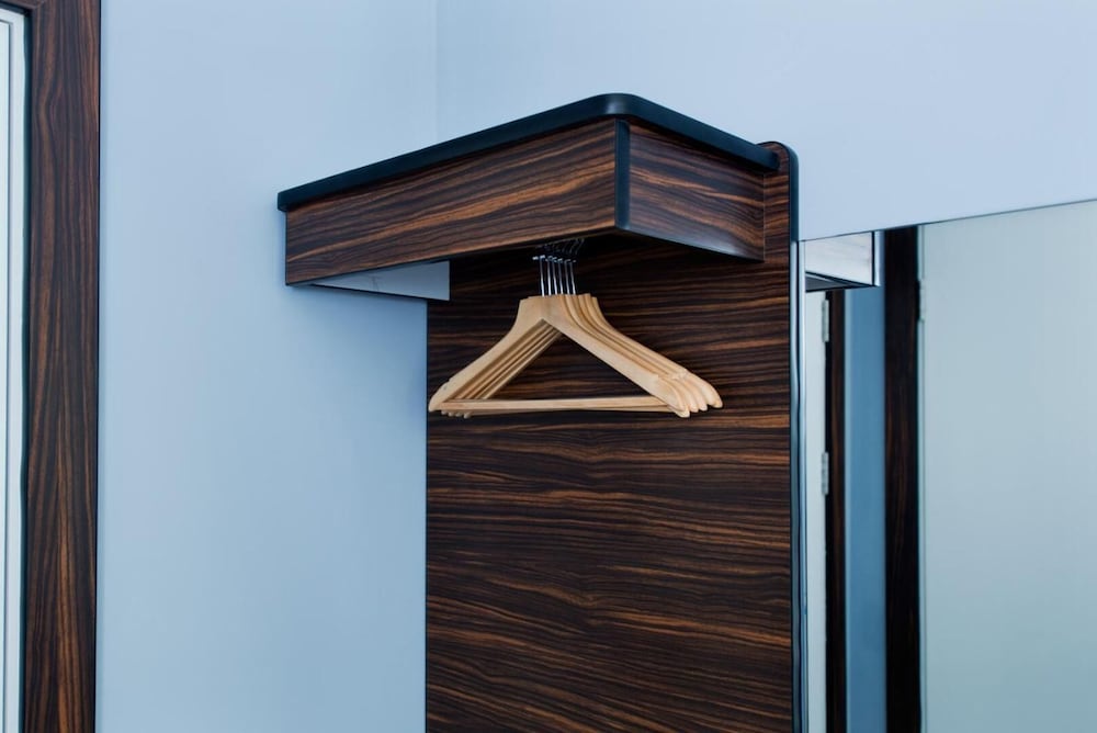 Фото The Angus Hotel