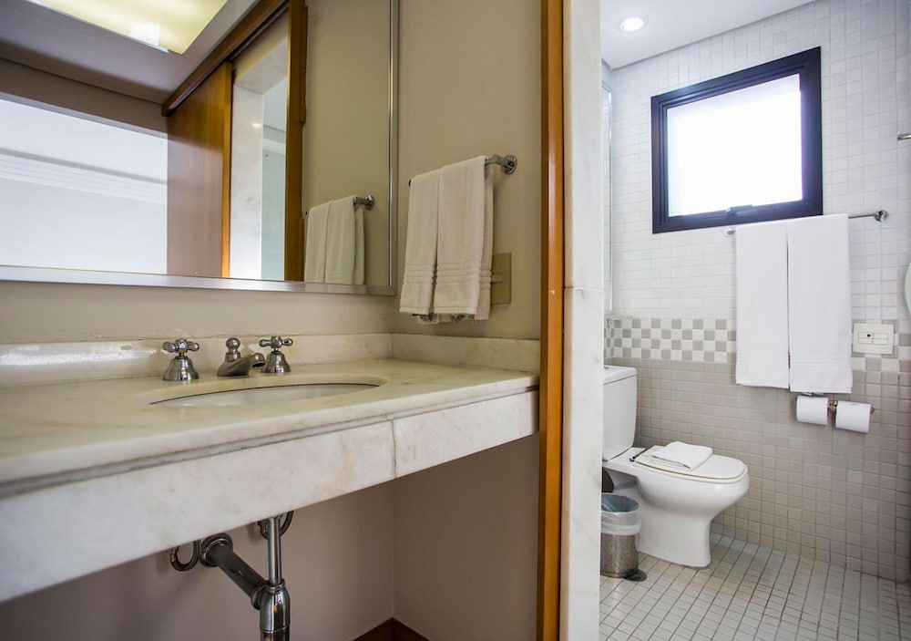 Фото Estanplaza International