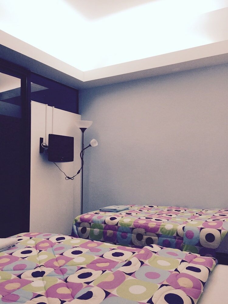 Фото Nine Place Sukhumvit 40 - Hostel