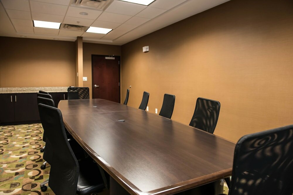 Фото Comfort Suites Lake City